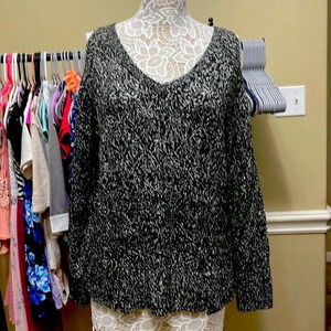 Maurices sweater